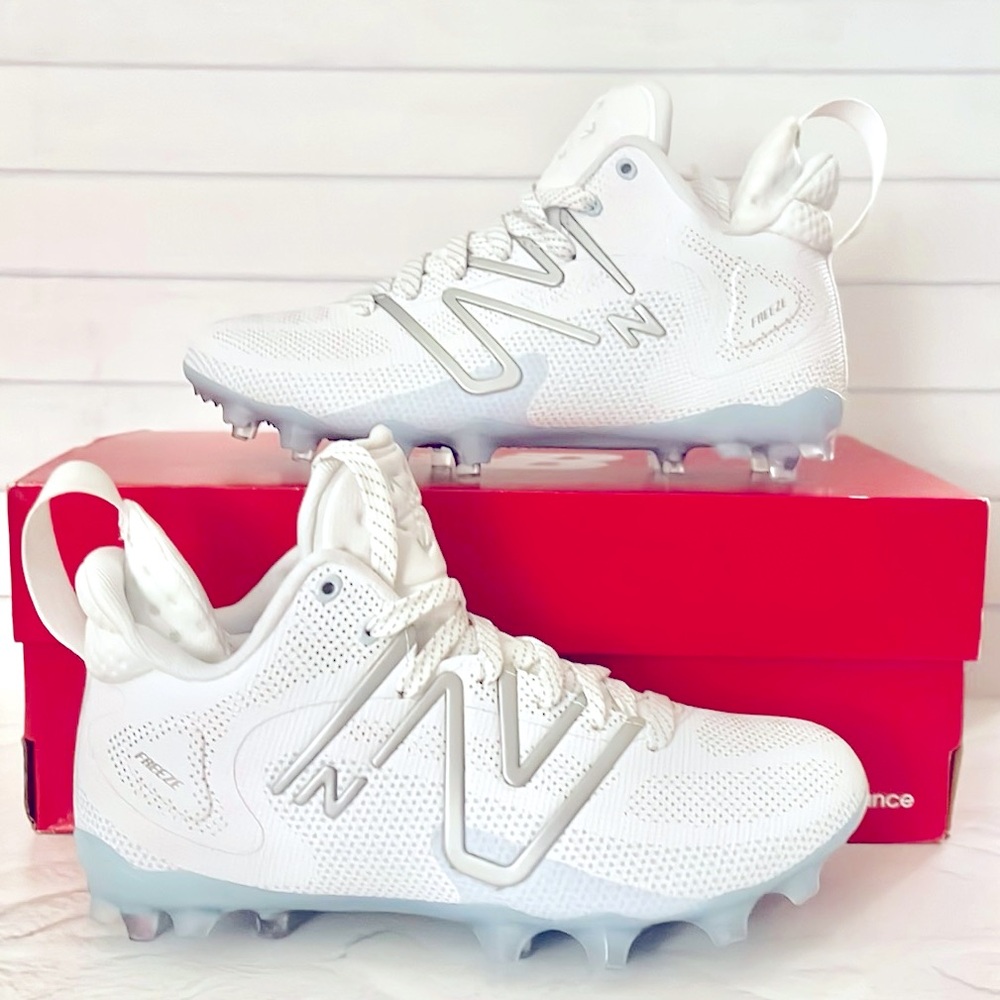 New Balance FreezeLX V4 Lacrosse Cleats women’s size 6 men’s size 4 1/2 BNIB